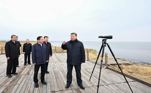 习近平在内蒙古乌兰察布考察